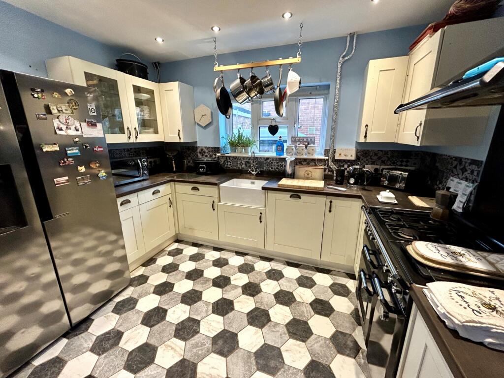 Additional image 5 of St Georges Avenue, Yeovil, BA21