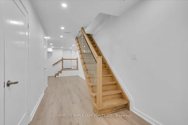 Additional image 34 of 386 Coxwell Ave