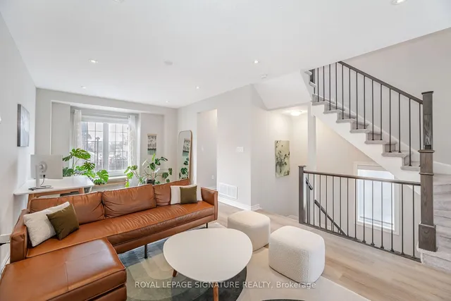 Additional image 24 of 2220 Queensway Dr Unit 15