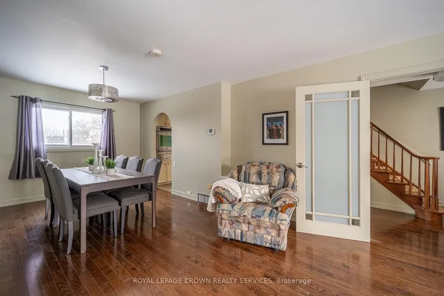 Additional image 7 of 196 Upper Canada Dr