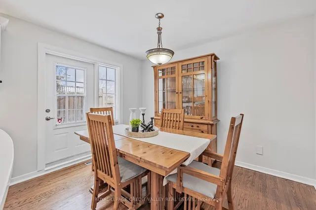 Additional image 18 of 36 Lockton Cres