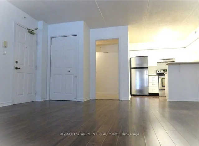 Additional image 3 of 4015 Kilmer Dr Unit 208