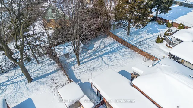 Additional image 27 of 14 Maxim Cres