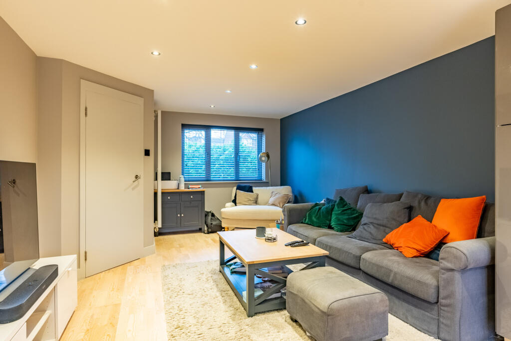 Additional image 5 of Orient Close, St. Albans, Hertfordshire, AL1