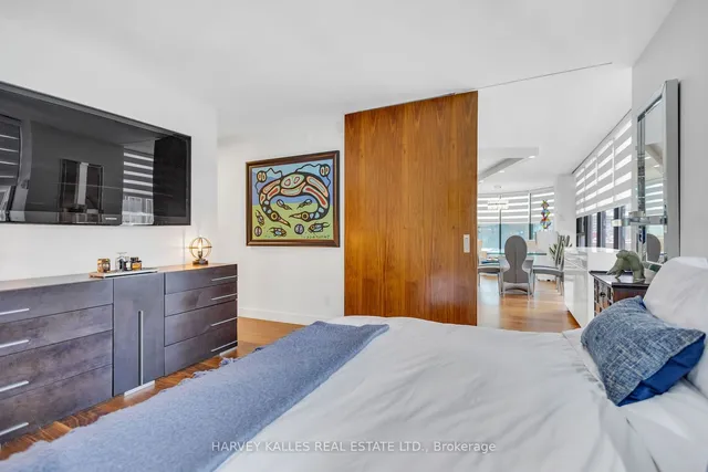 Additional image 30 of 1331 Bay St Unit 402