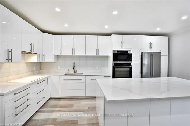 Additional image 2 of 2054 Courtland Dr Unit 102