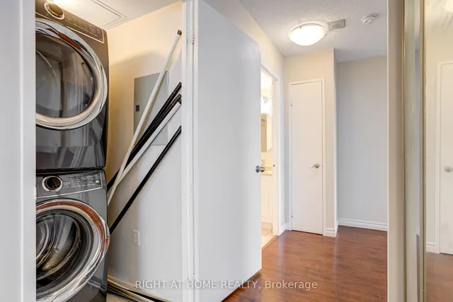 Additional image 22 of 350 Alton Towers Circ Unit 1910