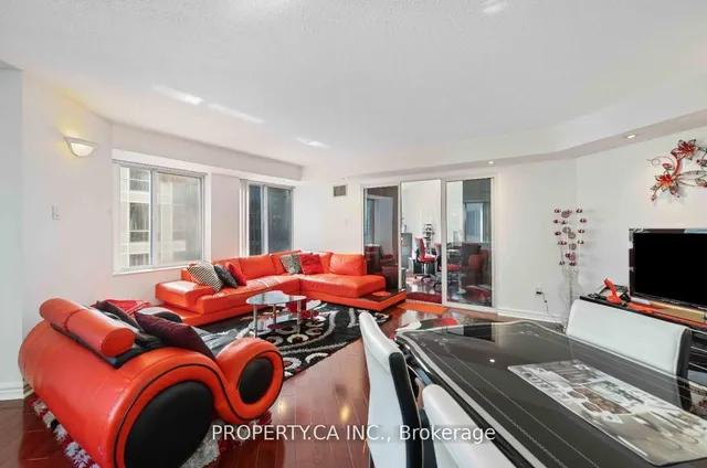 Additional image 10 of 33 University Ave Unit 1109