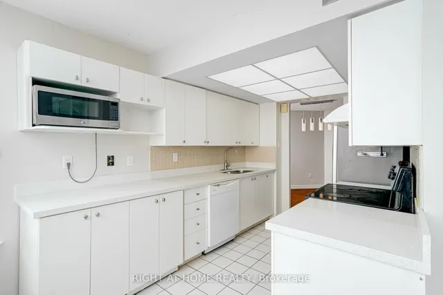 Additional image 10 of 350 Alton Towers Circ Unit 1910