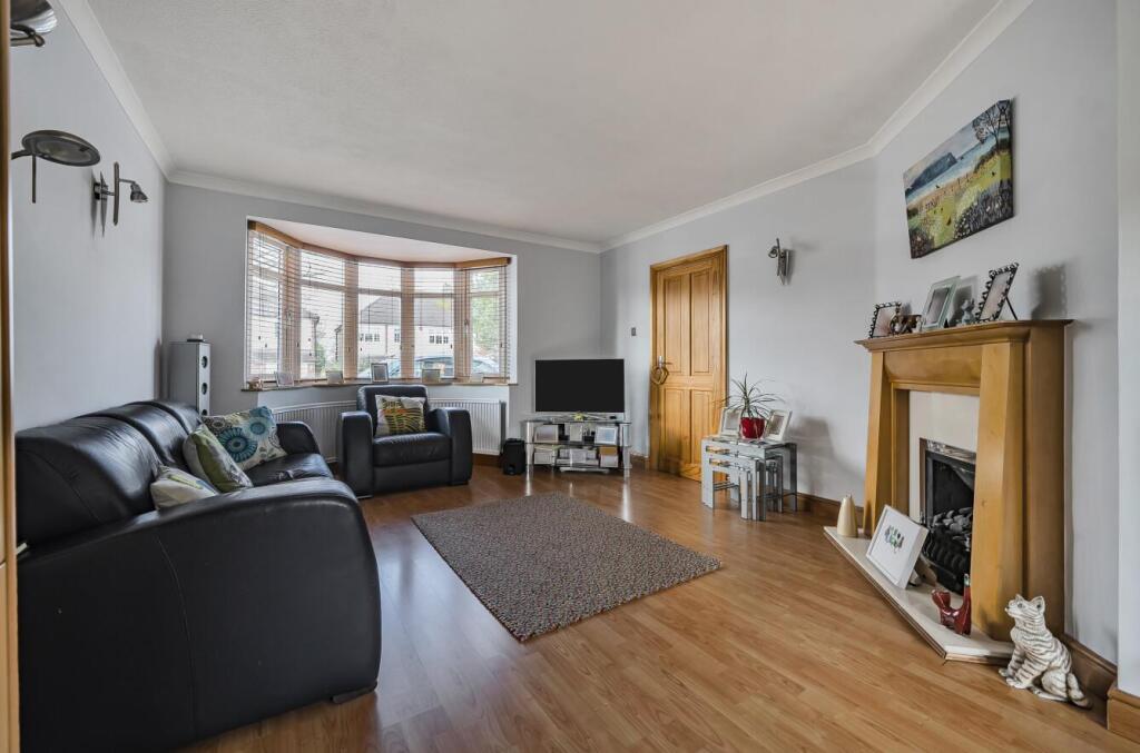 Additional image 3 of Peplins Way, Brookmans Park, Hatfield