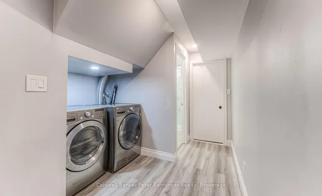 Additional image 35 of 955 Bianca Crt