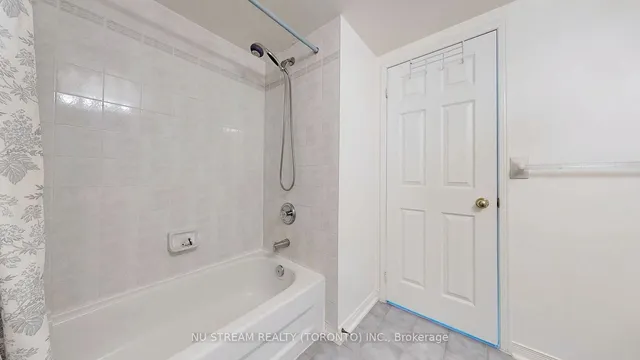 Additional image 27 of 29 Rosebank Dr Unit 202