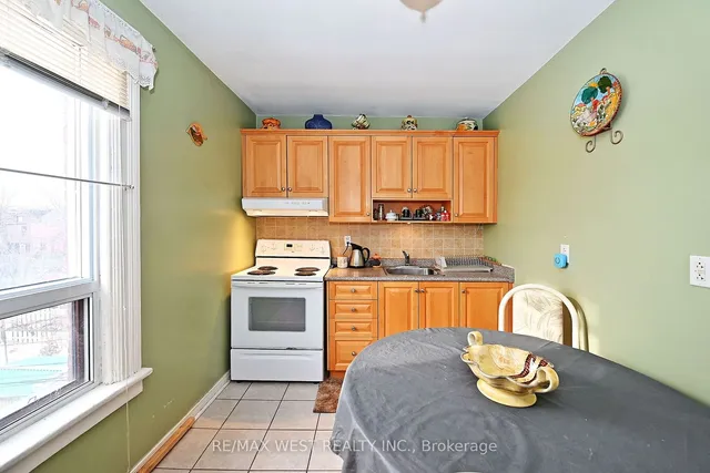 Additional image 23 of 39 Lindsey Ave