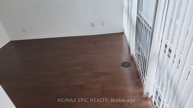 Additional image 15 of 832 Bay St Unit 3208