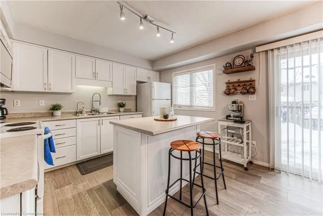 Additional image 7 of 110 Activa Ave Unit B13