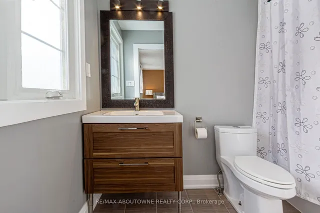 Additional image 27 of 1373 Harmsworth Sq