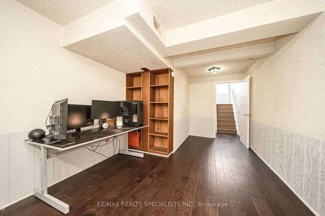 Additional image 32 of 24 Carleton Pl