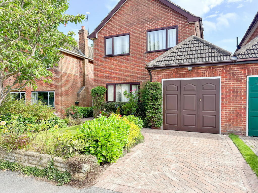 Littleshaw Lane, Wythall, Birmingham, B47 6EU