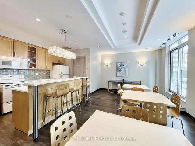 Additional image 32 of 212 Eglinton Ave Unit 502