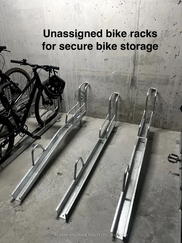 Additional image 26 of 45 Dovercourt Rd Unit 306