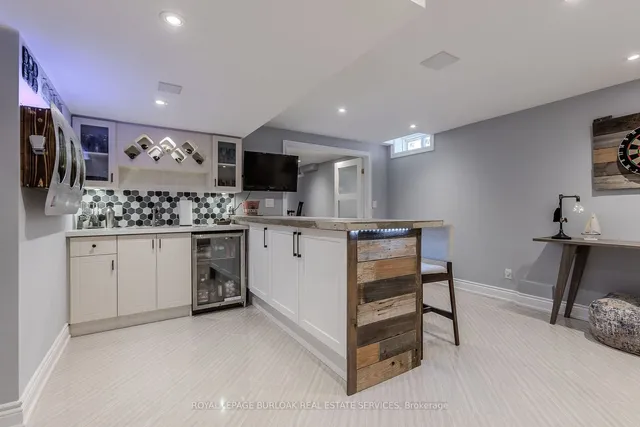 Additional image 33 of 4270 Carrick St