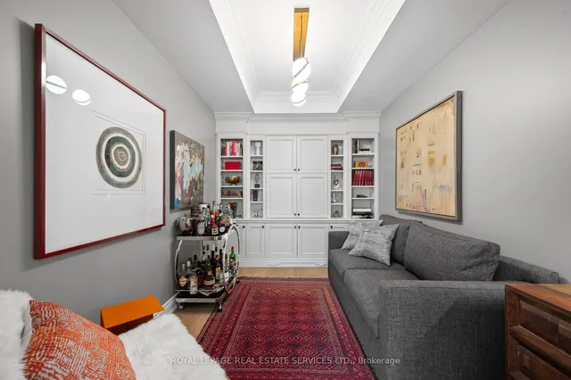 Additional image 13 of 25 Earlington Ave Unit #422