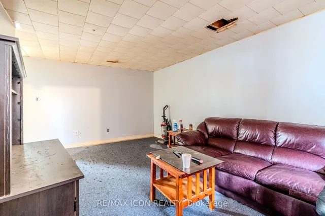 Additional image 18 of 263 Fergus Ave