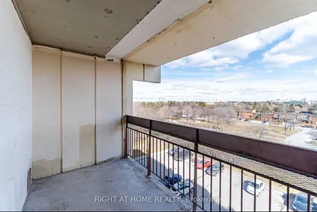 Additional image 25 of 4673 Jane St Unit 621