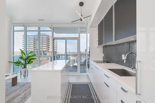 Additional image 12 of 32 Davenport Rd Unit 1403