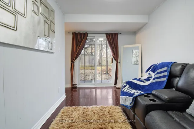 Additional image 31 of 29 Flowertown Ave