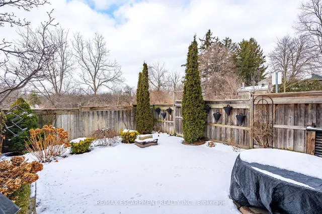 Additional image 37 of 1491 Plains Rd Unit 6