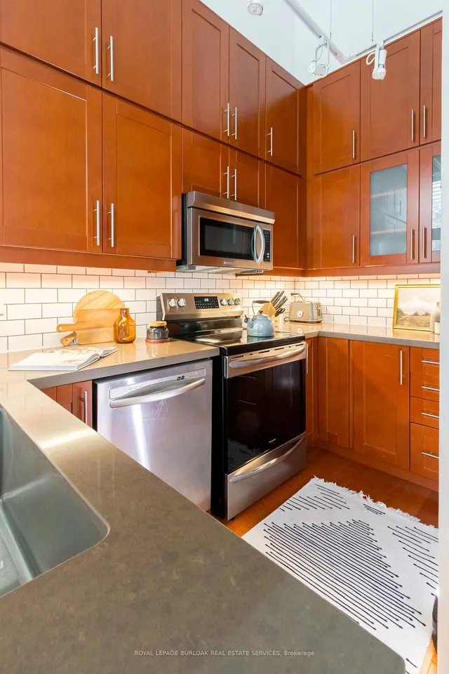 Additional image 16 of 2 Fieldway Rd Unit 105