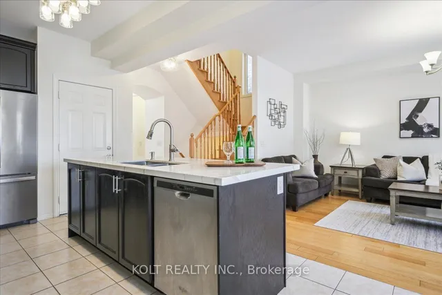 Additional image 16 of 40 Military Cres