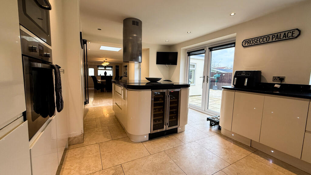Additional image 17 of Orchard House, Pentwyn Road, Treharris, CF46 5BT