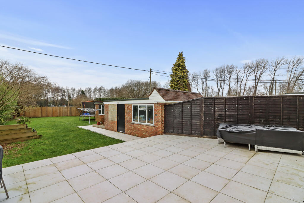 Additional image 22 of Swingate Cross, BN27