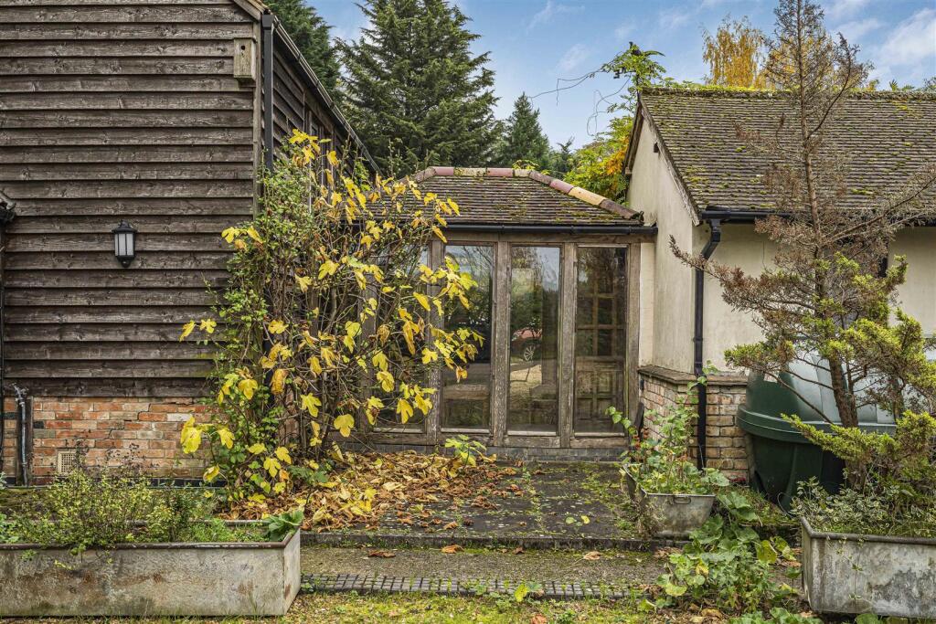 Additional image 41 of The Avenue, Madingley