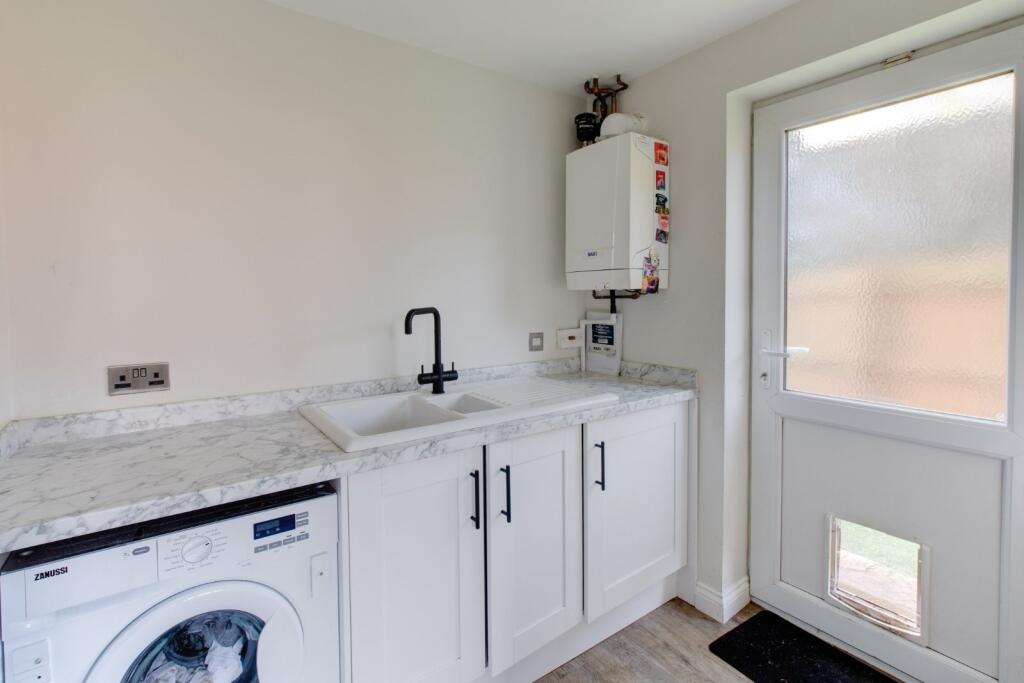 Additional image 7 of Sedgefield Walk, Catshill, Bromsgrove, Worcestershire, B61