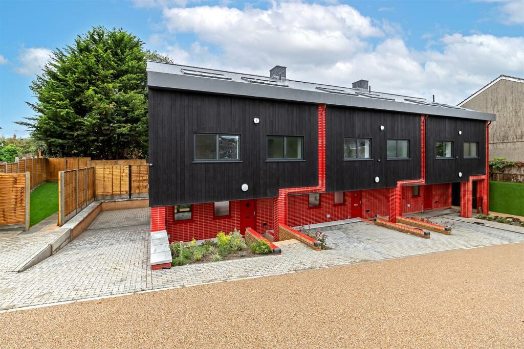 Additional image 16 of The Hill, Wheathampstead, St Albans, AL4