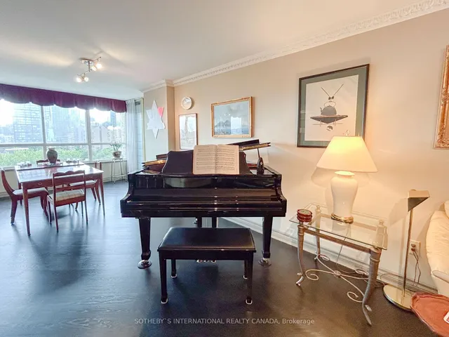 Additional image 5 of 130 Carlton St Unit 906