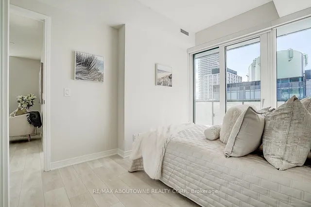 Additional image 30 of 180 Mill St Unit S808