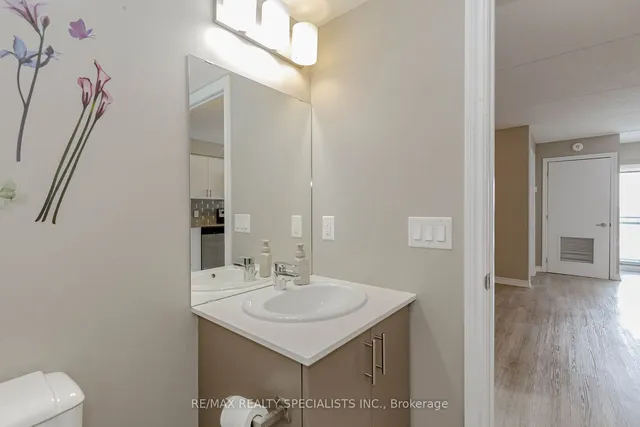 Additional image 28 of 716 Main St Unit 711