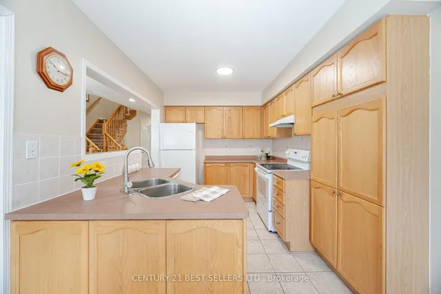 Additional image 8 of 6171 Rowers Cres