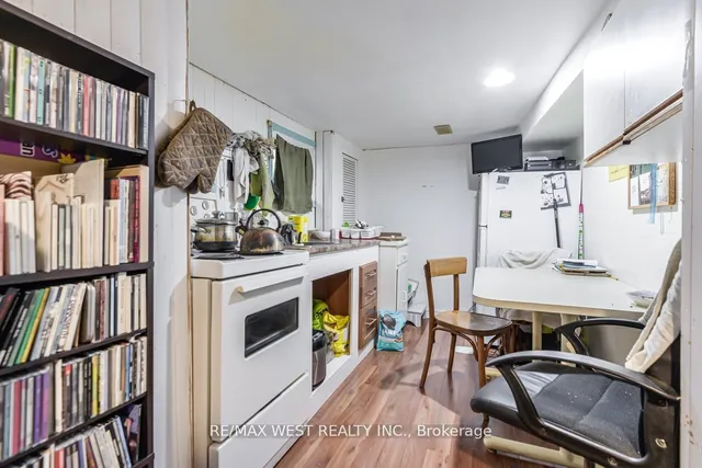 Additional image 31 of 32 Holmesdale Rd