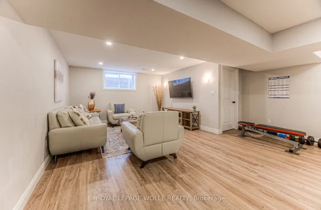 Additional image 37 of 42 William Lewis St