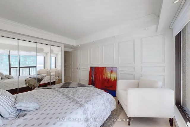 Additional image 32 of 65 Harbour Sq Unit 1404