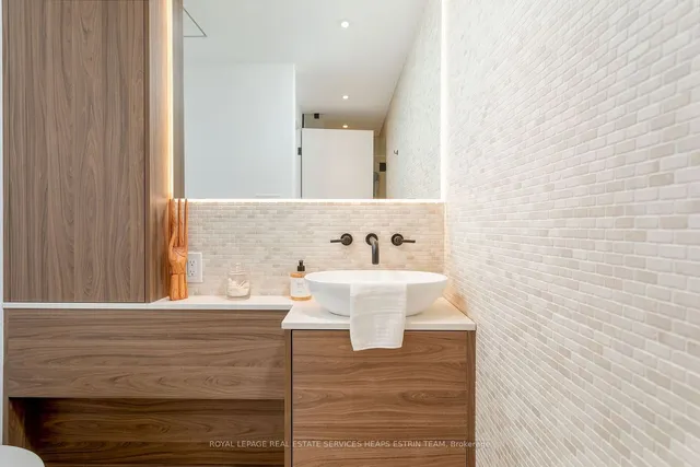 Additional image 11 of 100 Sumach St