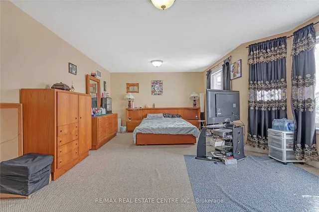 Additional image 22 of 21 Sprucelands Ave