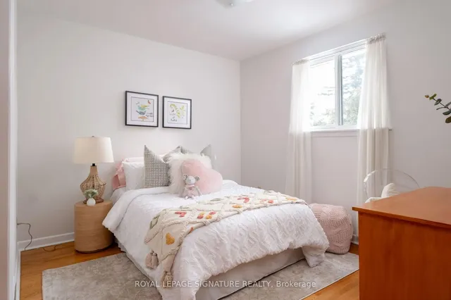 Additional image 21 of 22 Merkley Sq