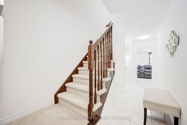 Additional image 17 of 14 Kayak Heights