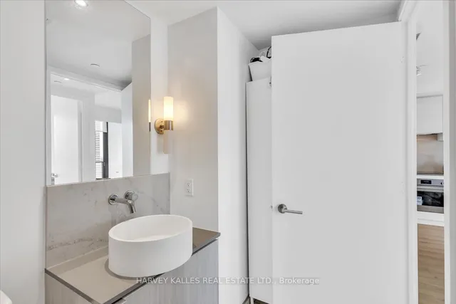 Additional image 20 of 161 Roehampton Ave Unit 3301